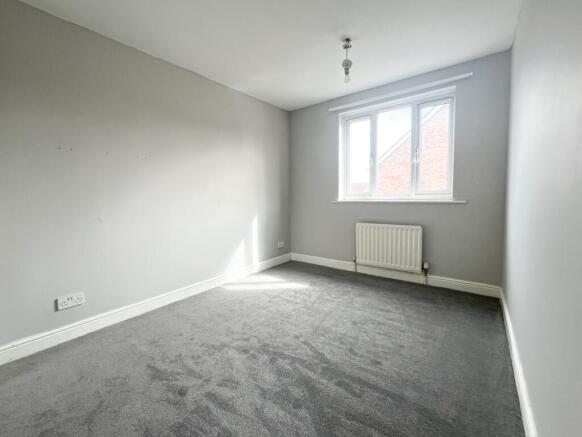 3 bed Semi-Detached to rent Image 7