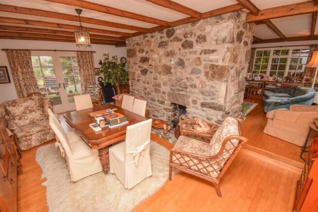 LOUNGE-DINING ROOM (3)-2.jpg