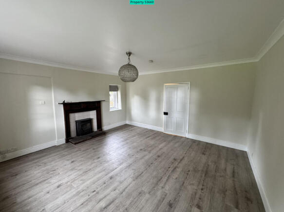 4 bed Semi-Detached to rent Image 4