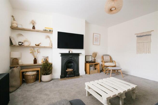 lounge 2.jpg