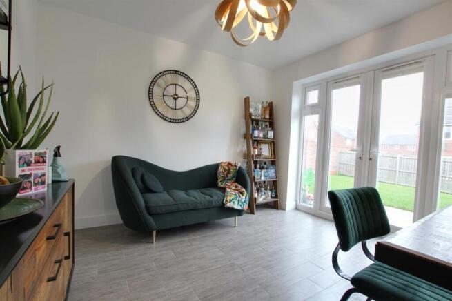 4 bed Detached for sale Image 12