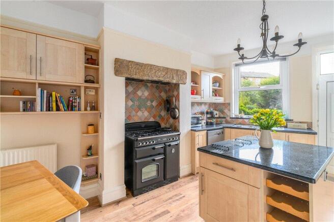 3 bed Terraced for sale Image 4
