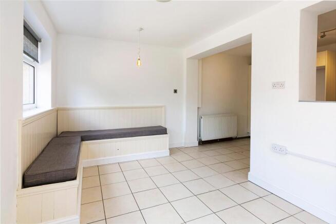 3 bed Semi-Detached for sale Image 6