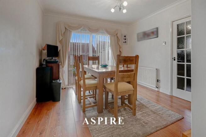 Video Presentation Inside - St. Lukes Close, Canvey Island photo 4