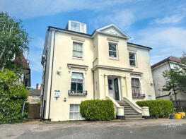 Flat 1, 297a, Whitehorse Lane, South Norwood, London SE25 6UG