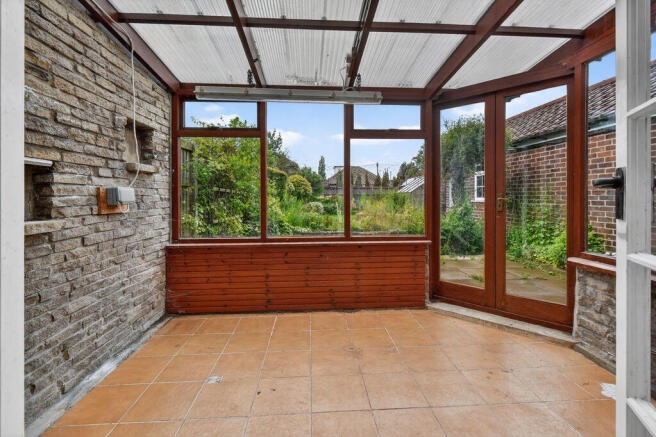 3 bed Semi-Detached for sale Image 6