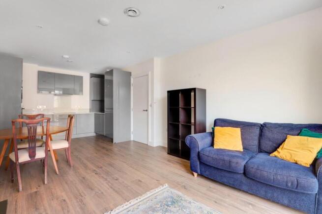 08-76b1JHPropWorld - 1 Melody Court - 22-medium.jp