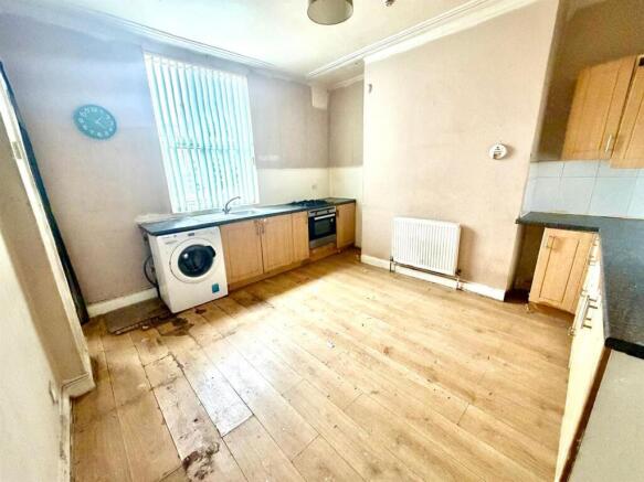 Kitchen:
