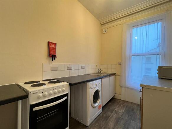 4 bed Terraced for sale Image 7