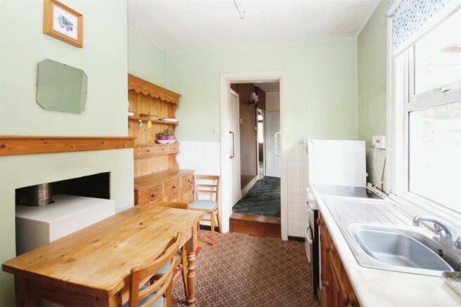 Kitchen 202.JPG