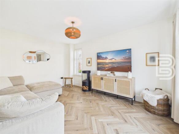 CAM03823G0-PR0195-STILL017.jpg