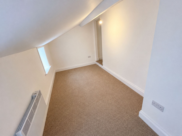 2 bed Flat to rent Image 4