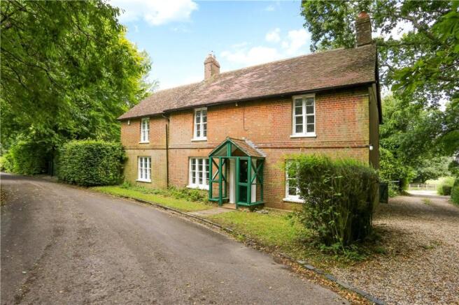 5 Bed For Sale Rg17