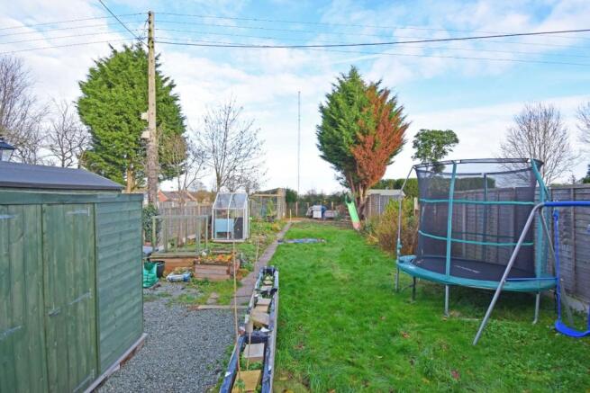 Holmlea, garden 2.jpg