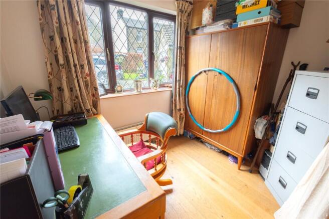 4 bed Detached for sale Image 9