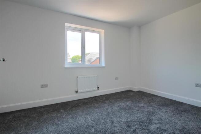 3 bed Semi-Detached to rent Image 7