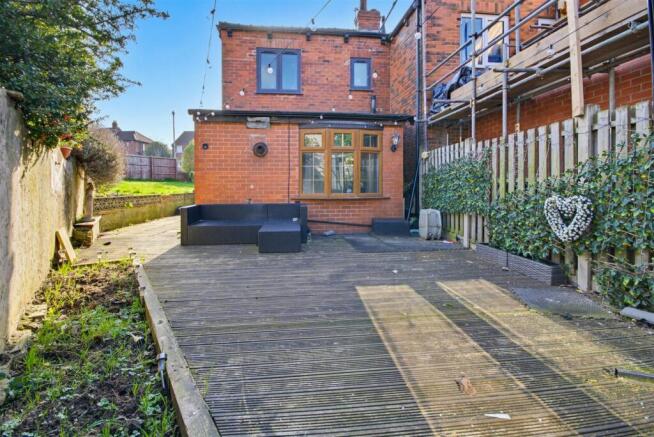 4 bed Semi-Detached for sale Image 8
