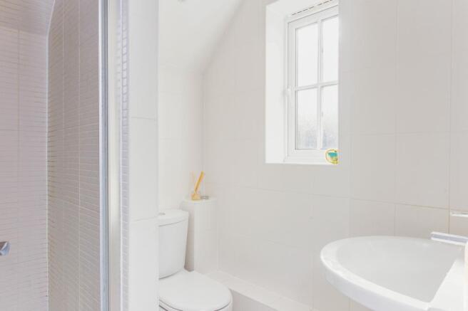 En Suite 1.jpg