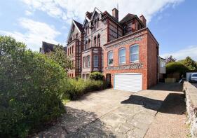 Flat 1, 4, Grange Gardens, Eastbourne BN20 7DE