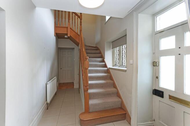5 bed Semi-Detached for sale Image 7