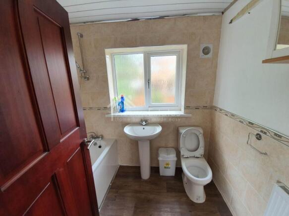 3 bed Semi-Detached to rent Image 7