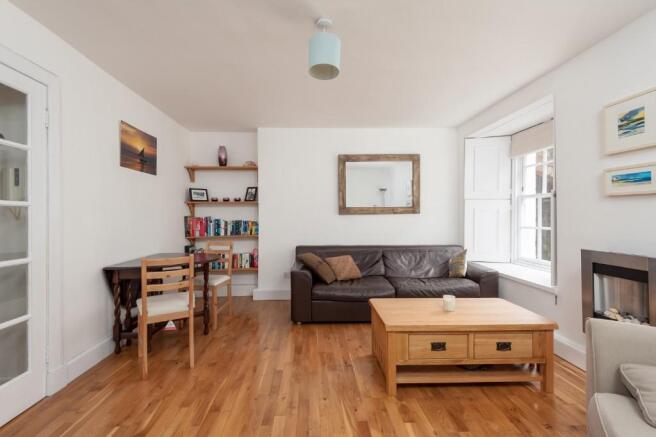 Sitting/Dining Room