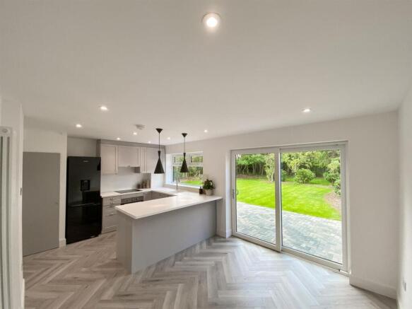 Rossendale Road, Heald Green, Cheadle photo 4