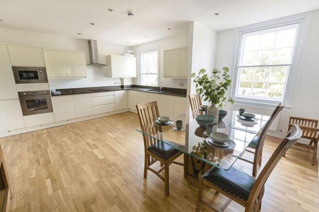 4 Kitchen 