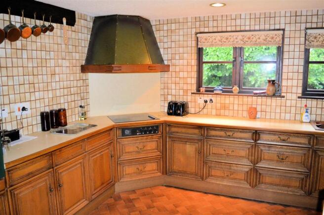 kitchen - breakfast room