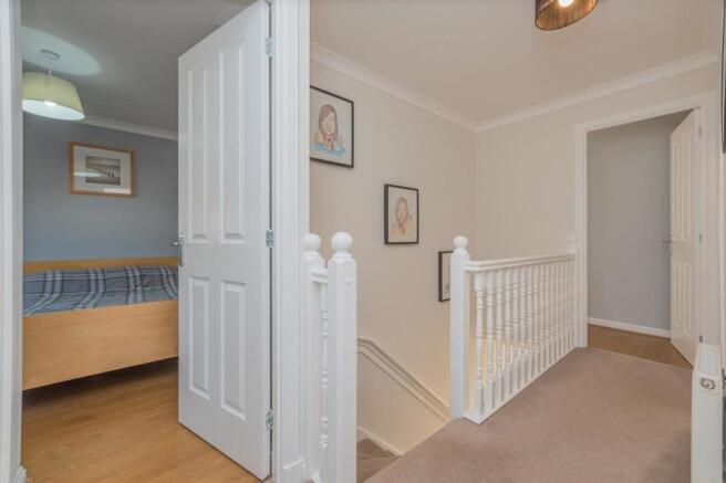 16. Upstairs Hallway (2).jpg
