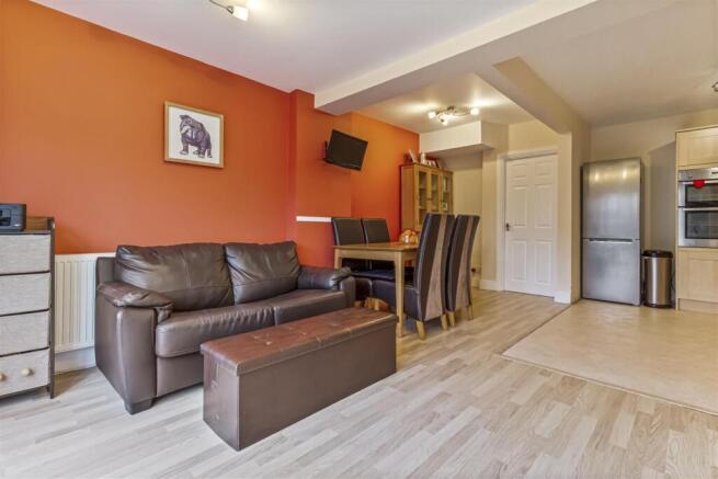 67 Elm Grove-005.JPG