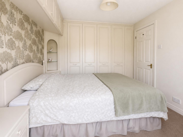 3 bed Detached Bungalow for sale Image 12
