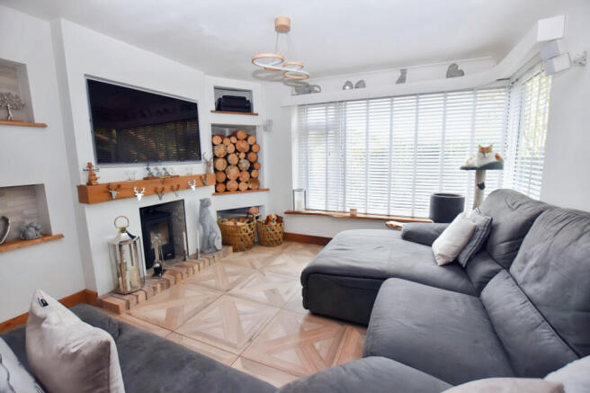 Lounge 3