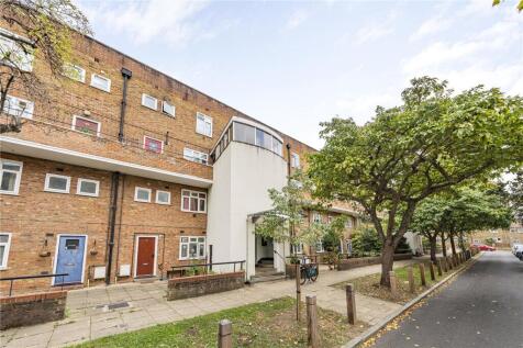 Frensham Drive, London, SW15
