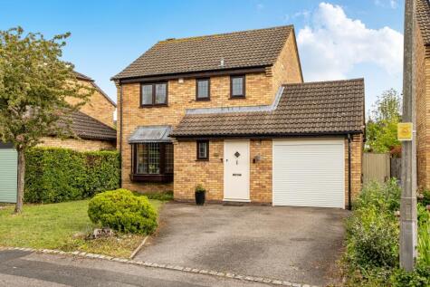 16 Buckbury Croft, Solihull B90 4YJ