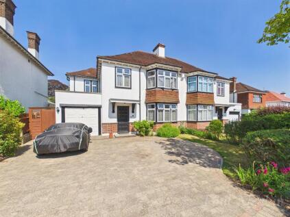 Onslow Gardens, Sanderstead