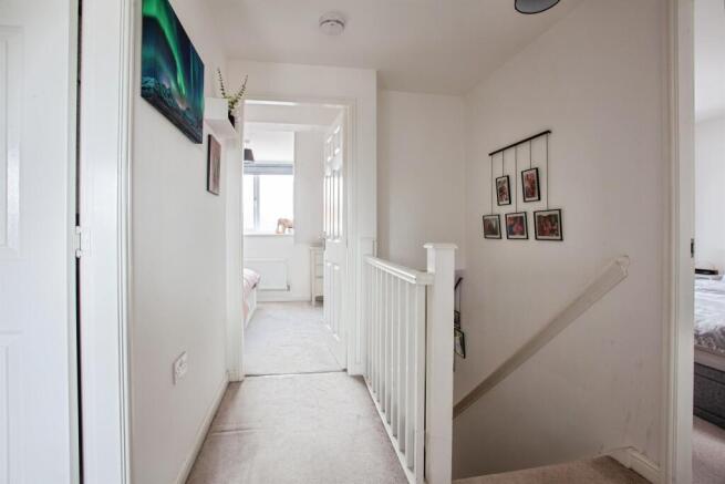 3 bed Semi-Detached for sale Image 5