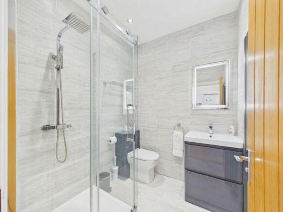 2 bed Apartment for sale Image 7