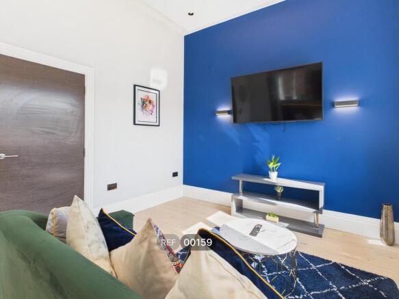 2 bed Apartment to rent Image 4