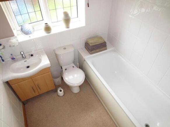 FAMILY BATHROOM