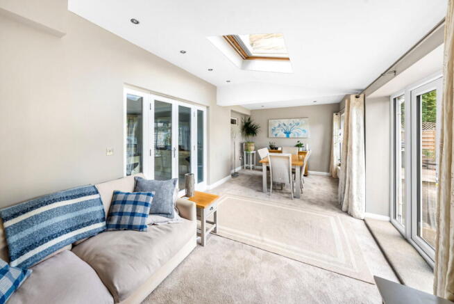 4 bed Detached for sale Image 7