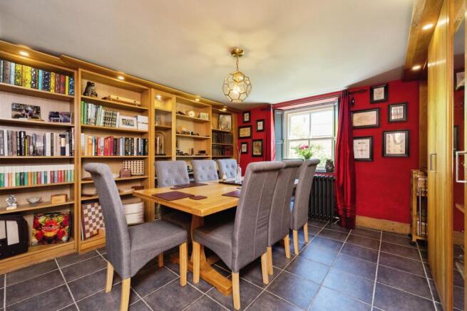 4 bed Detached for sale Image 4