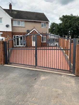 126 Albert Grove Ext F gates.jpg