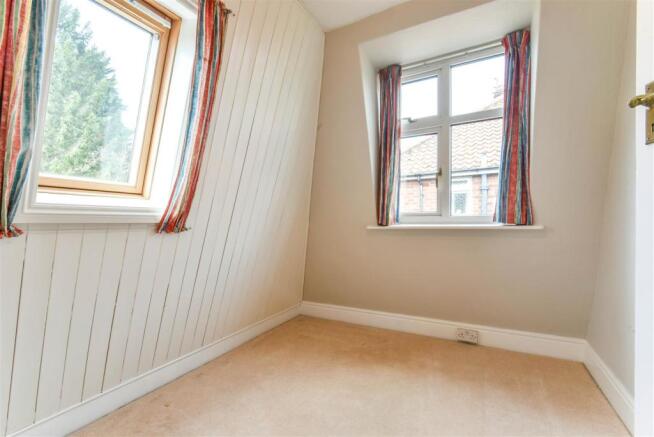 bedroom 3.JPG