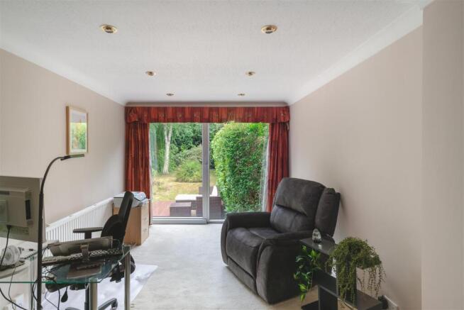 3 bed Semi-Detached for sale Image 5