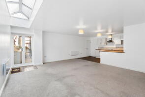 Apartment 2, 59, High Street South, Dunstable LU6 3SF