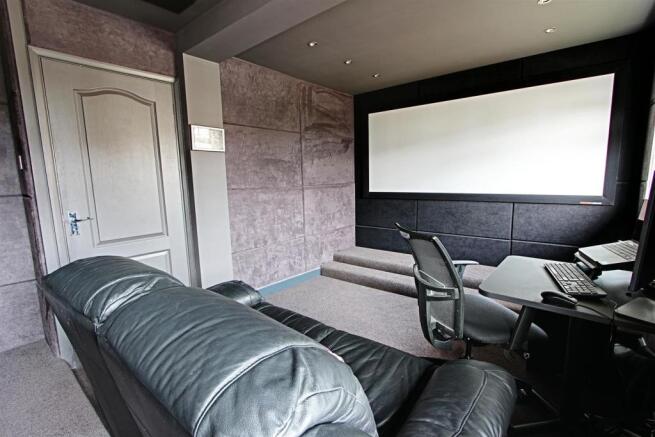 Home Cinema or 2nd Bedroom 2.jpg