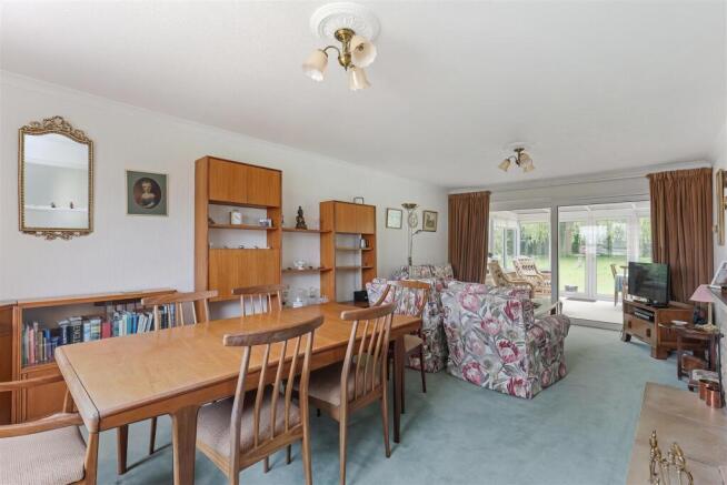 3, Cambridge Way, Minchinhampton, Stroud photo 4