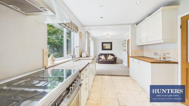 Kitchen/Dining Area