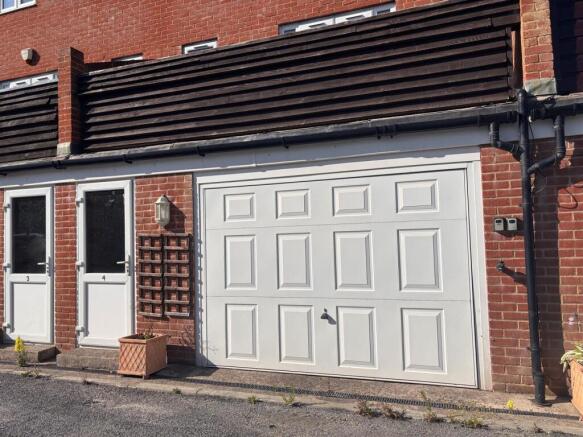 4 Quayside garage.jpg